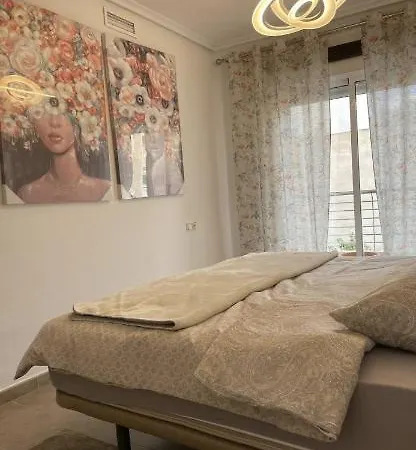 Moderne Im Stadtzentrum Torrovieja טורבייחה